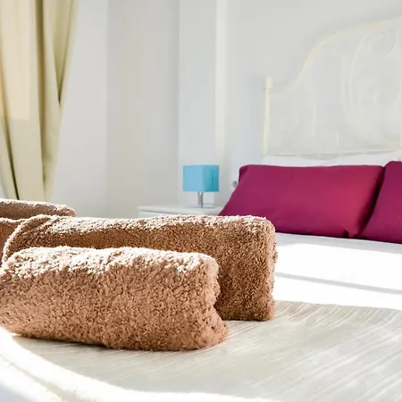 Digital Bristol El Faro - Wifi Free & Pool - 3 Persons Apartment