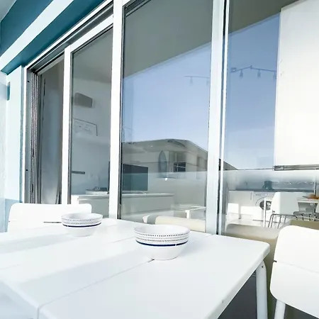 Apartment Digital Bristol El Faro - Wifi Free & Pool - 3 Persons Corralejo