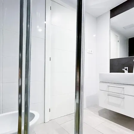 Apartment Digital Bristol El Faro - Wifi Free & Pool - 3 Persons