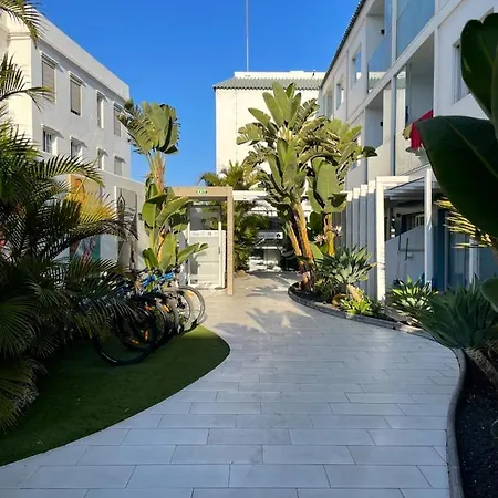 Apartment Digital Bristol El Faro - Wifi Free & Pool - 3 Persons *